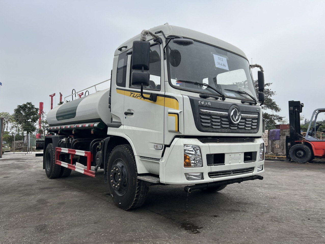 Xe xi tec phun nuoc dongfeng 9.4 khoi