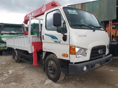 Xe tải Hyundai HD110s gắn cẩu Unic 3 tấn 5 đoạn URV375 chân vuông chéo