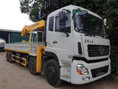 Xe tải Dongfeng nhập khẩu 4 chân gắn cẩu Soosan 12 tấn